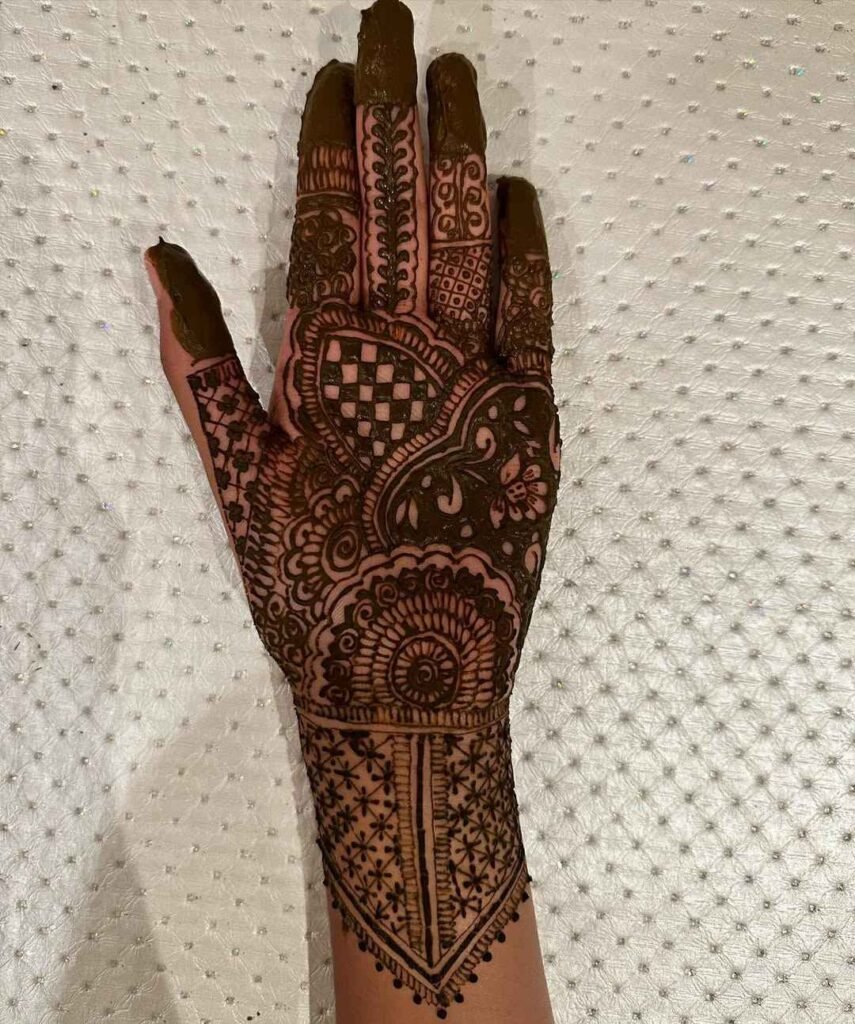 classic beautiful mehndi designs for kids