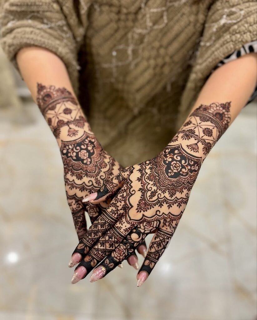 classic design in simple design mehndi