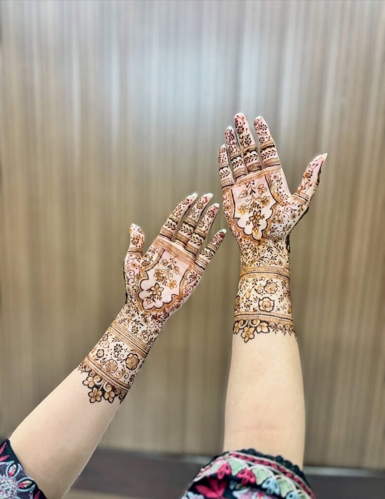 classic simple simple mehndi design