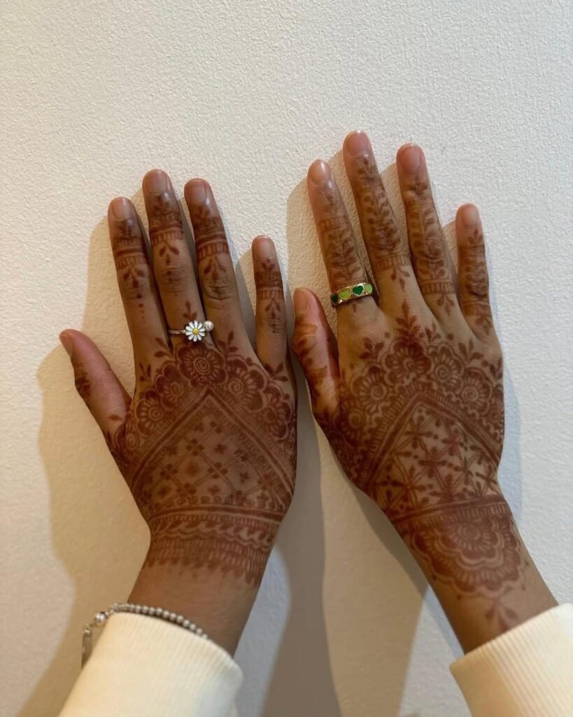 modern easy mehndi designs for kids