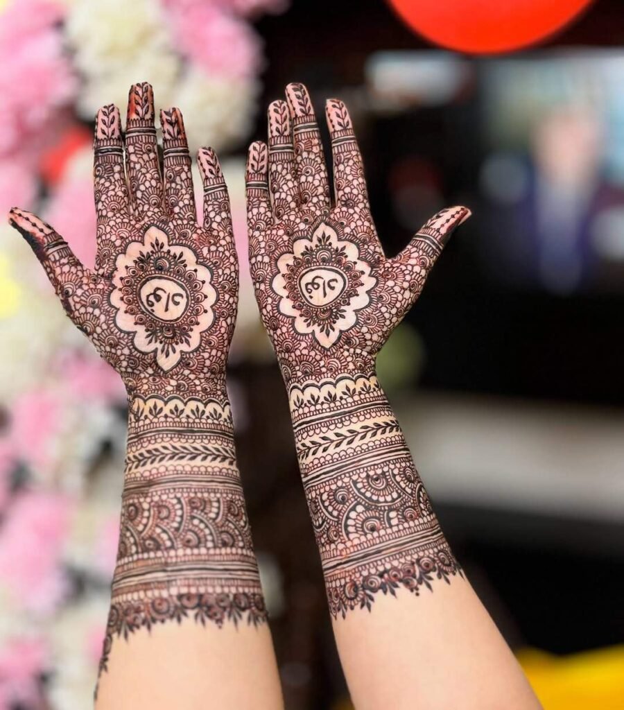 modern injection front hand simple mehndi design
