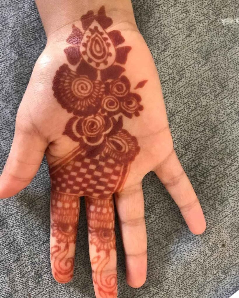 stylish basic easy mehndi designs for childrens