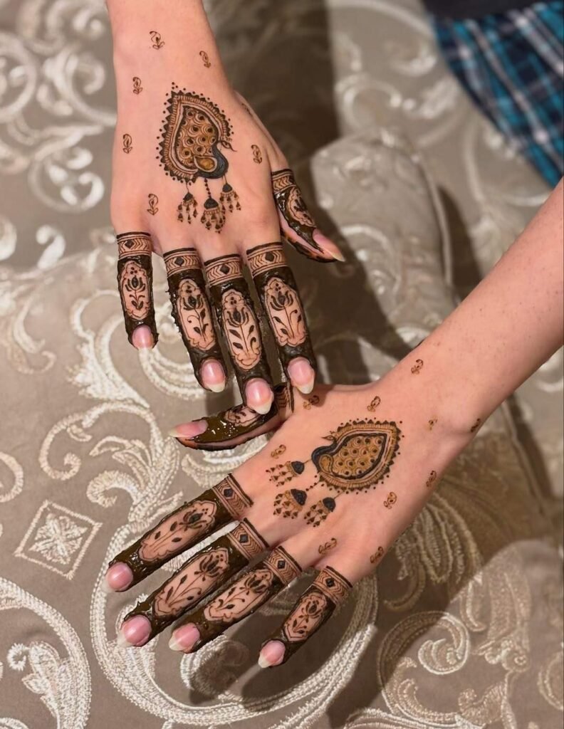 stylish simple mehndi design simple
