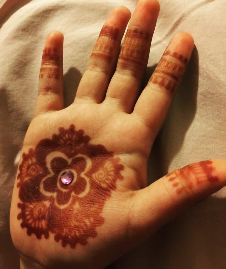 modern floral mehndi designs for childrens